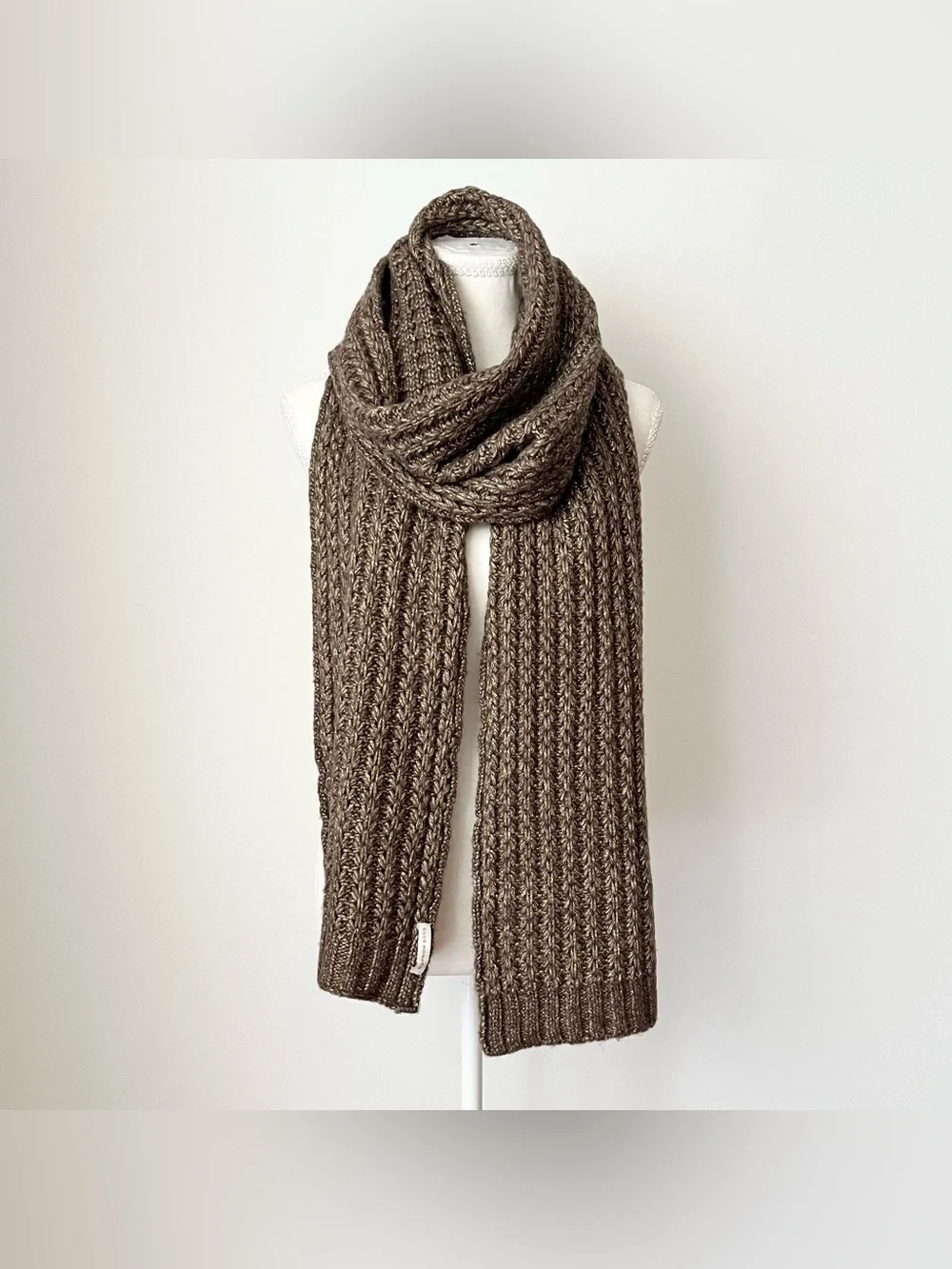 Club Monaco Women's Chunky Knit Scarf Brown Gold Neutral Soft Cozy Holiday